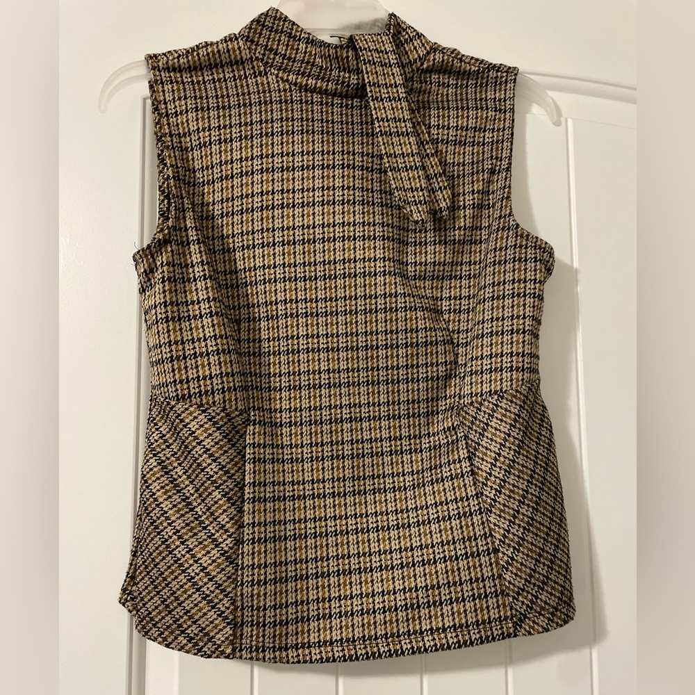 5$ ADD ON! Stunning Suzy Shier Top